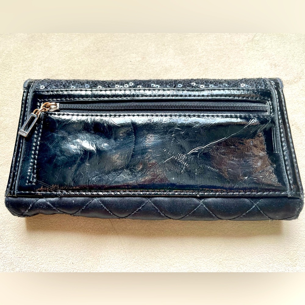 Guess sequin front wallet - Picture 2 of 8